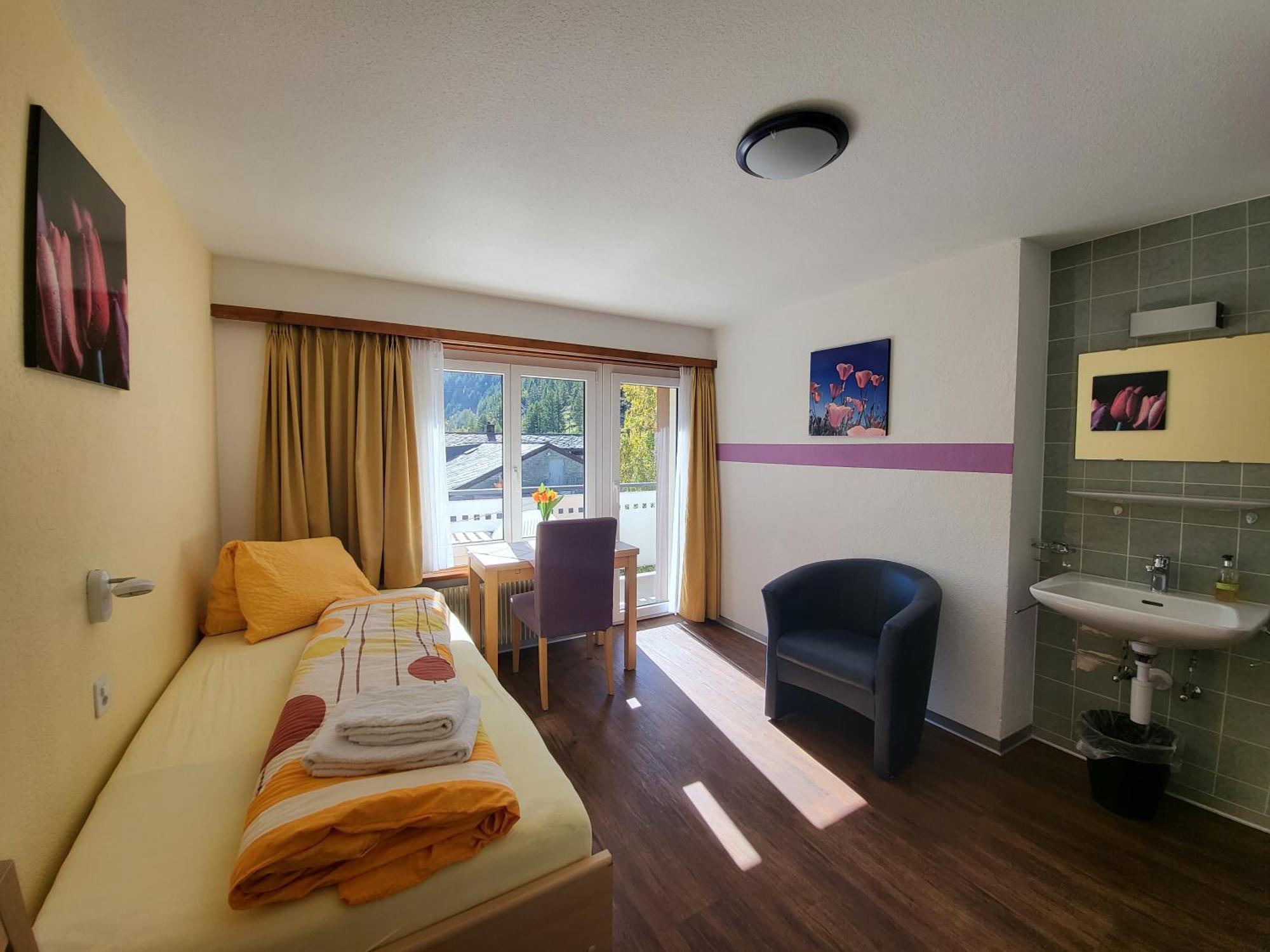 Pension Heino Saas-Grund Bagian luar foto