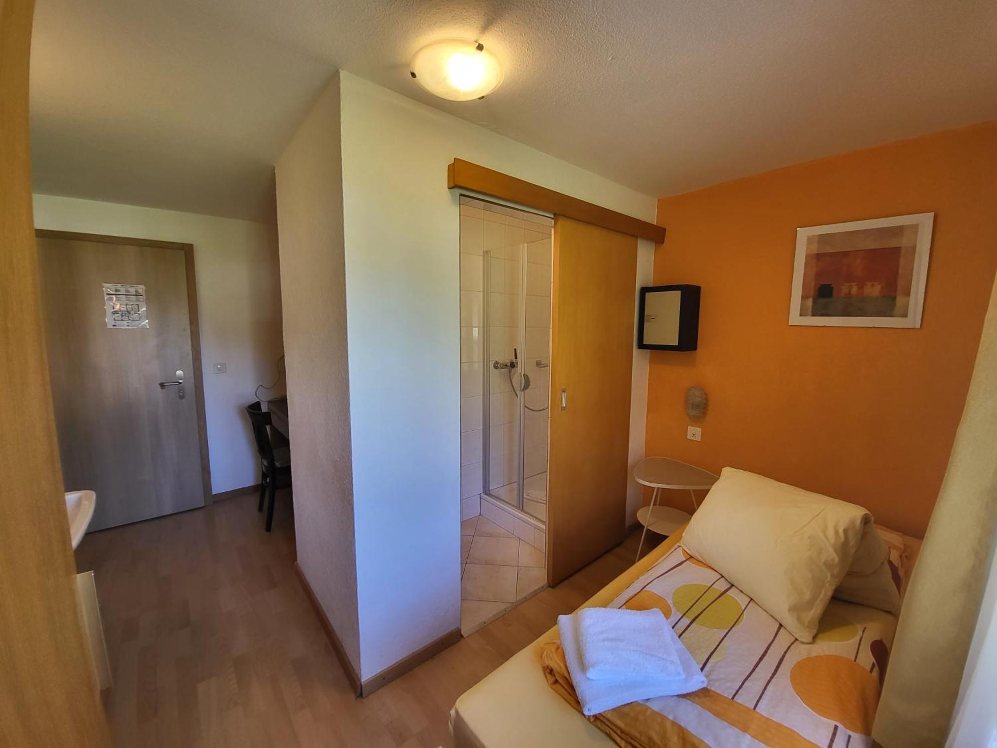 Pension Heino Saas-Grund Bagian luar foto