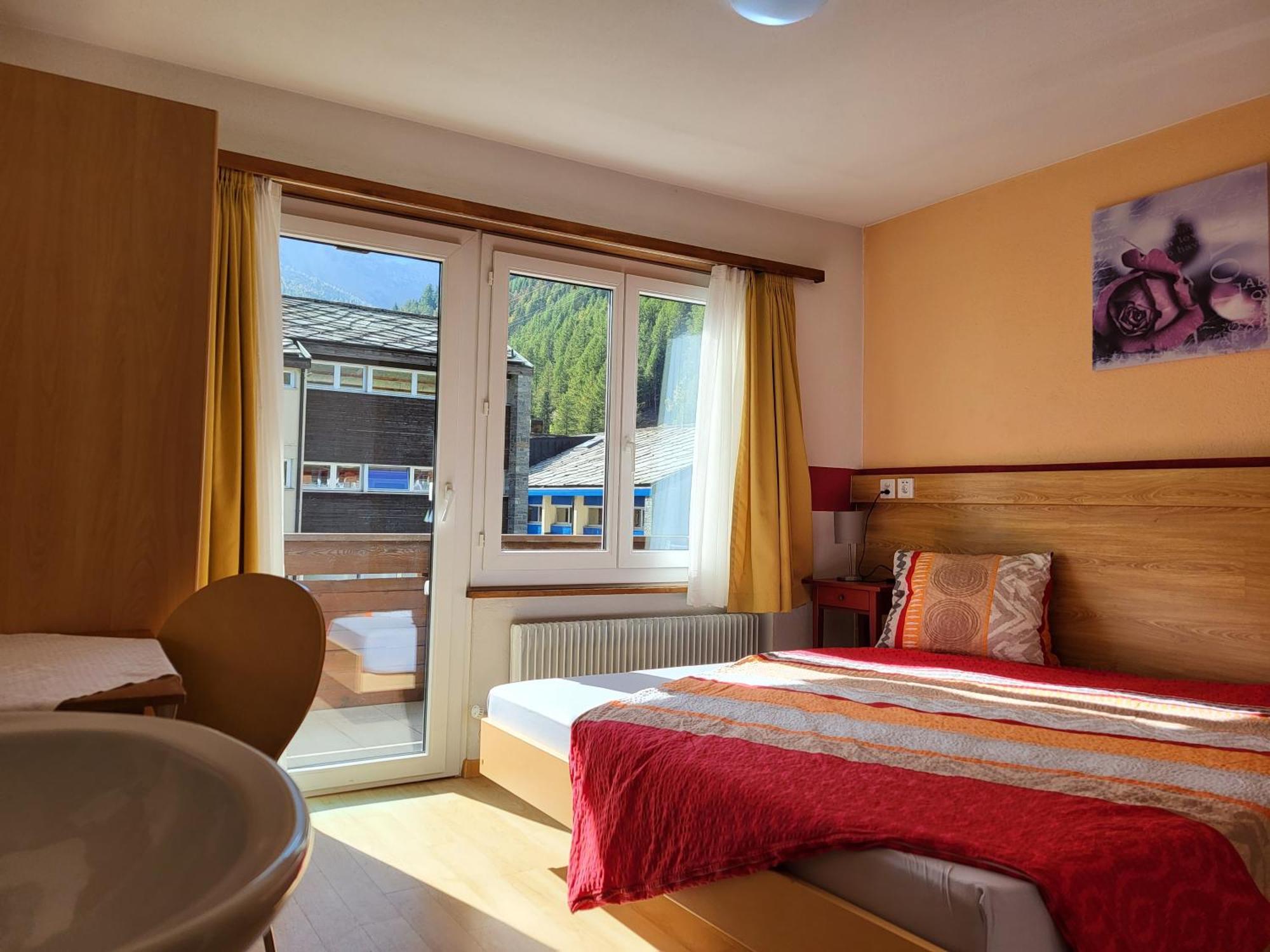 Pension Heino Saas-Grund Bagian luar foto