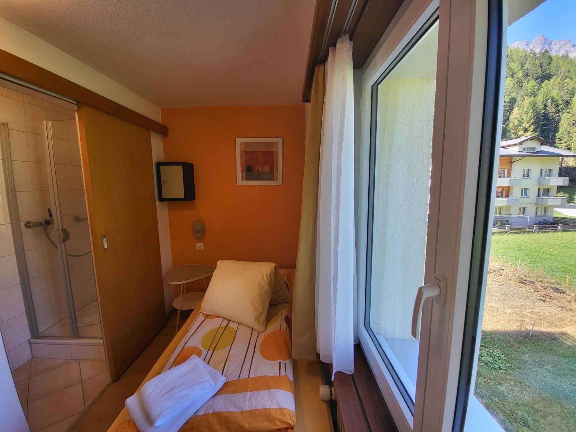 Pension Heino Saas-Grund Ruang foto