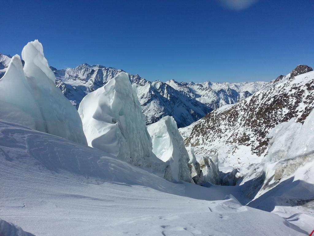Pension Heino Saas-Grund Bagian luar foto