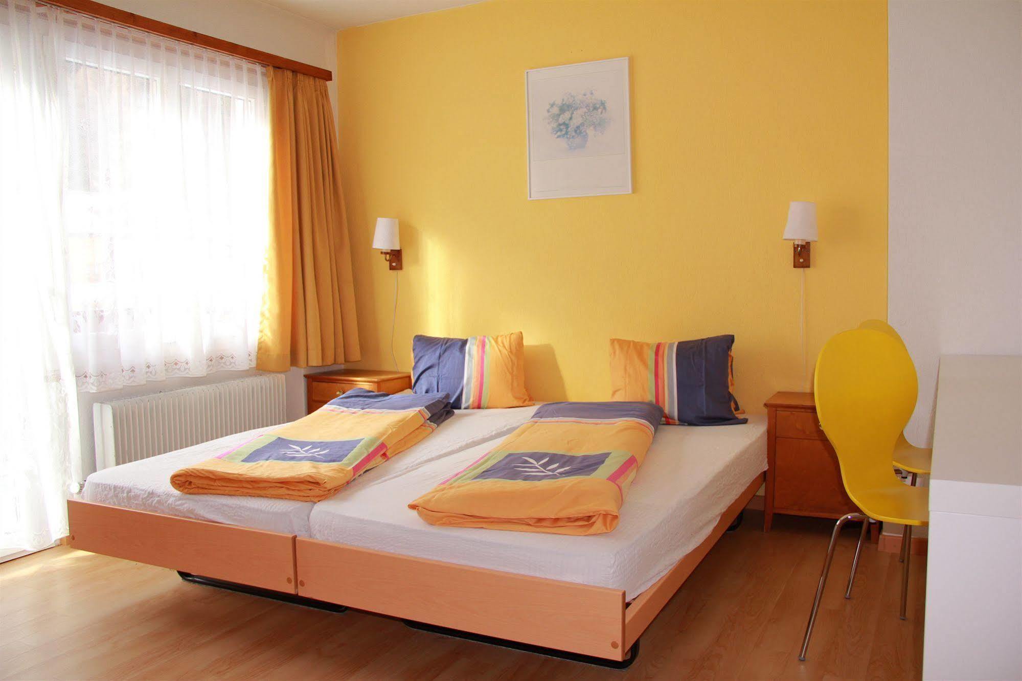 Pension Heino Saas-Grund Bagian luar foto