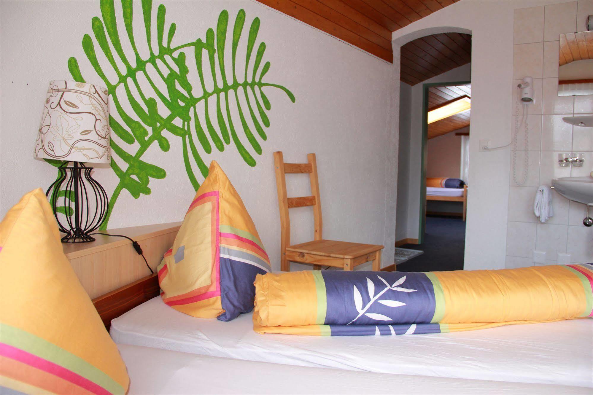 Pension Heino Saas-Grund Bagian luar foto