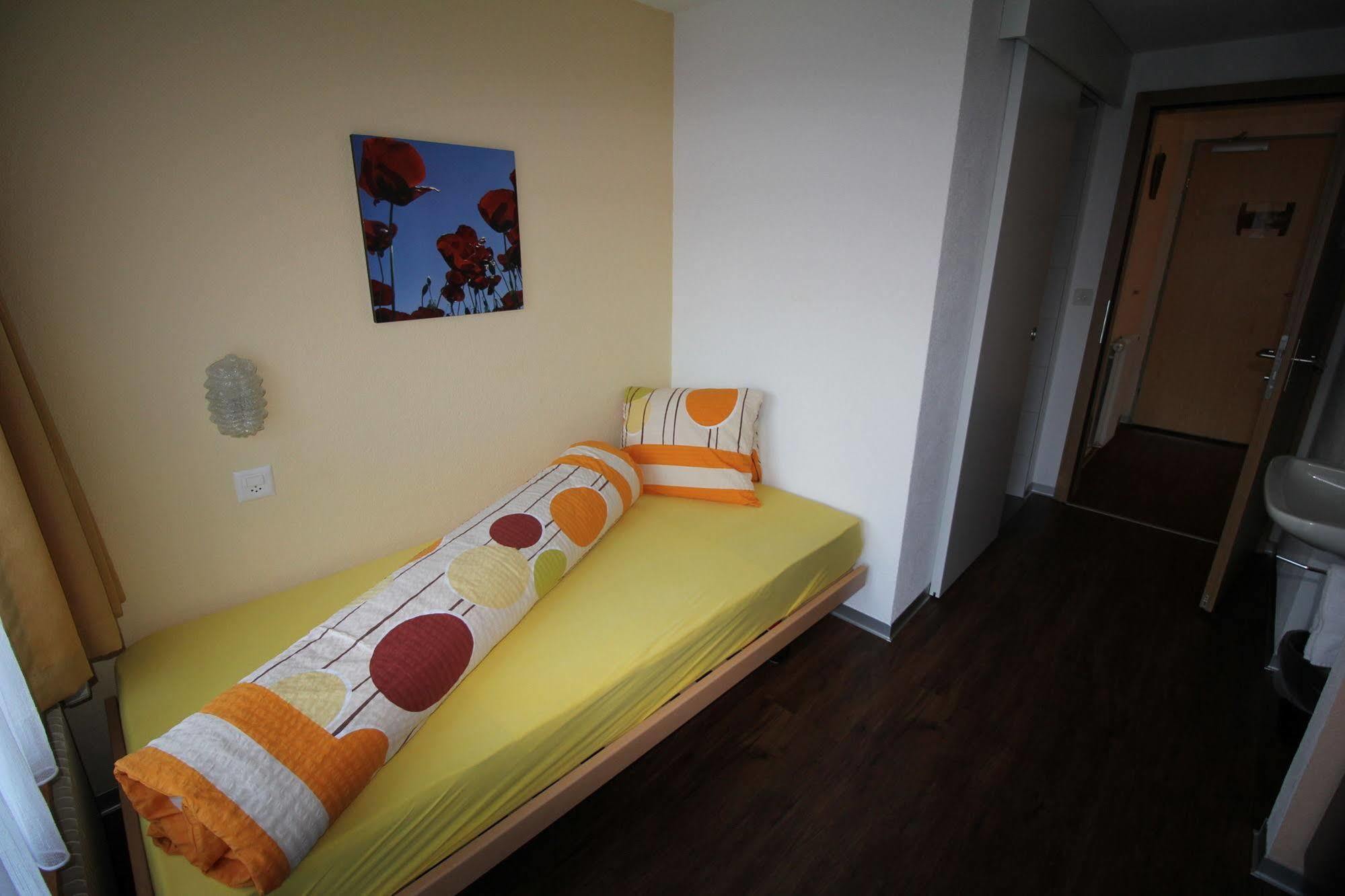 Pension Heino Saas-Grund Bagian luar foto