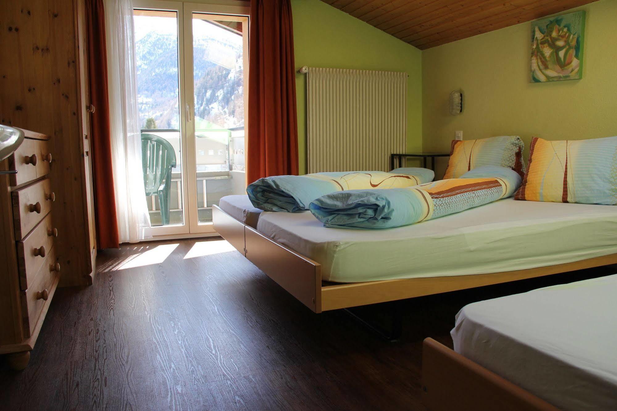 Pension Heino Saas-Grund Bagian luar foto