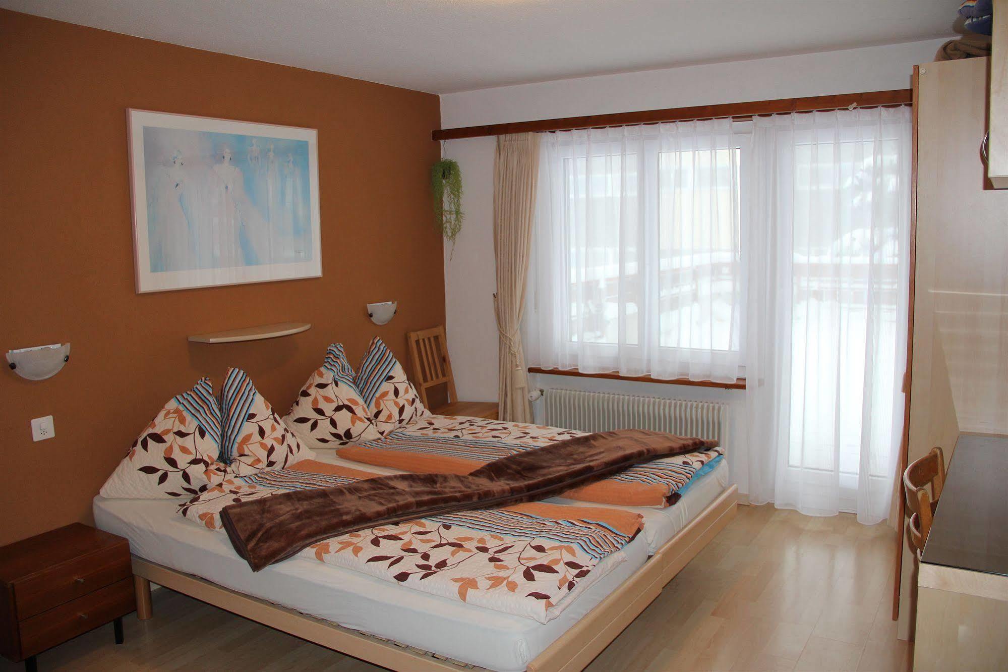Pension Heino Saas-Grund Bagian luar foto