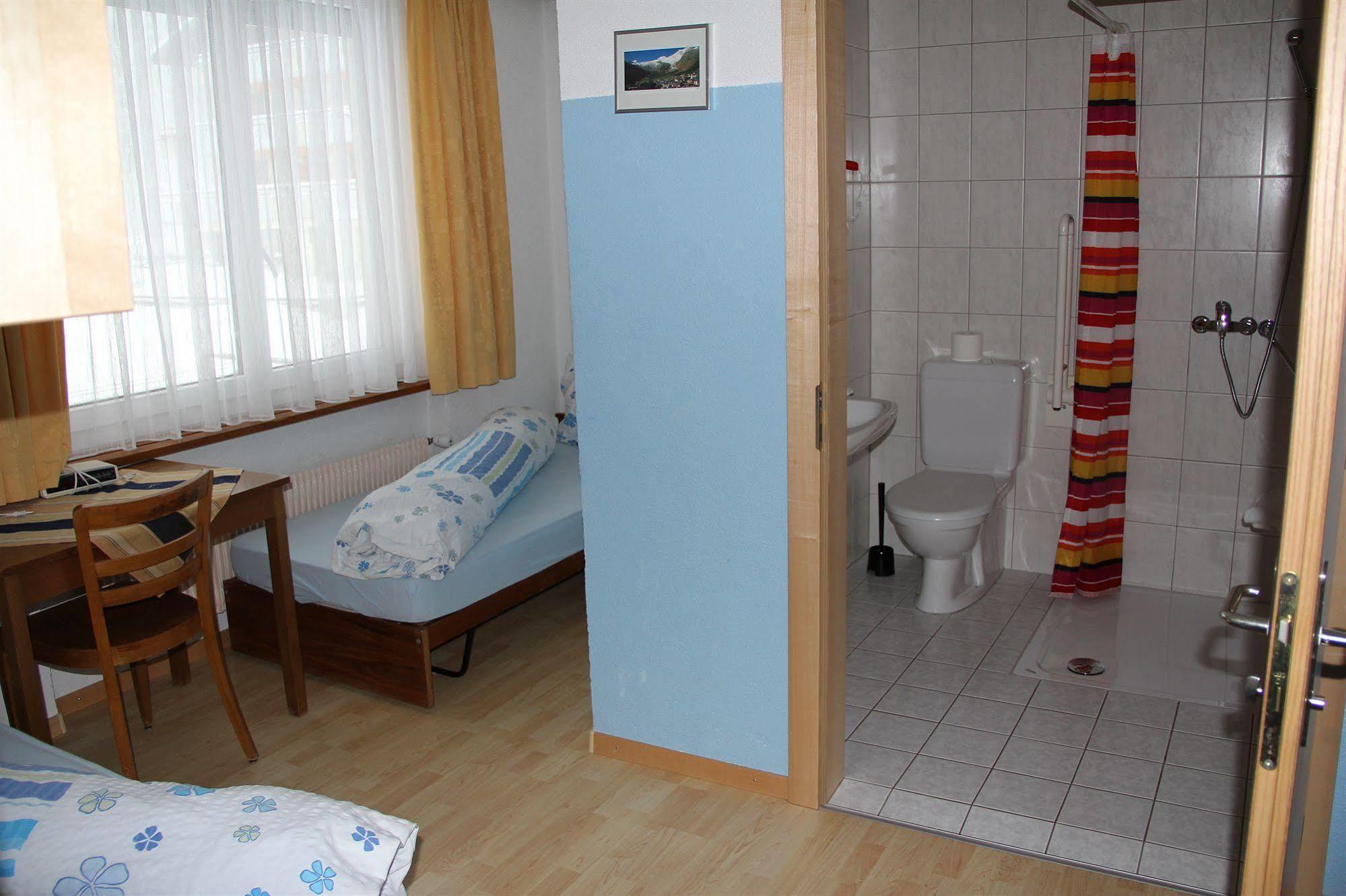 Pension Heino Saas-Grund Bagian luar foto