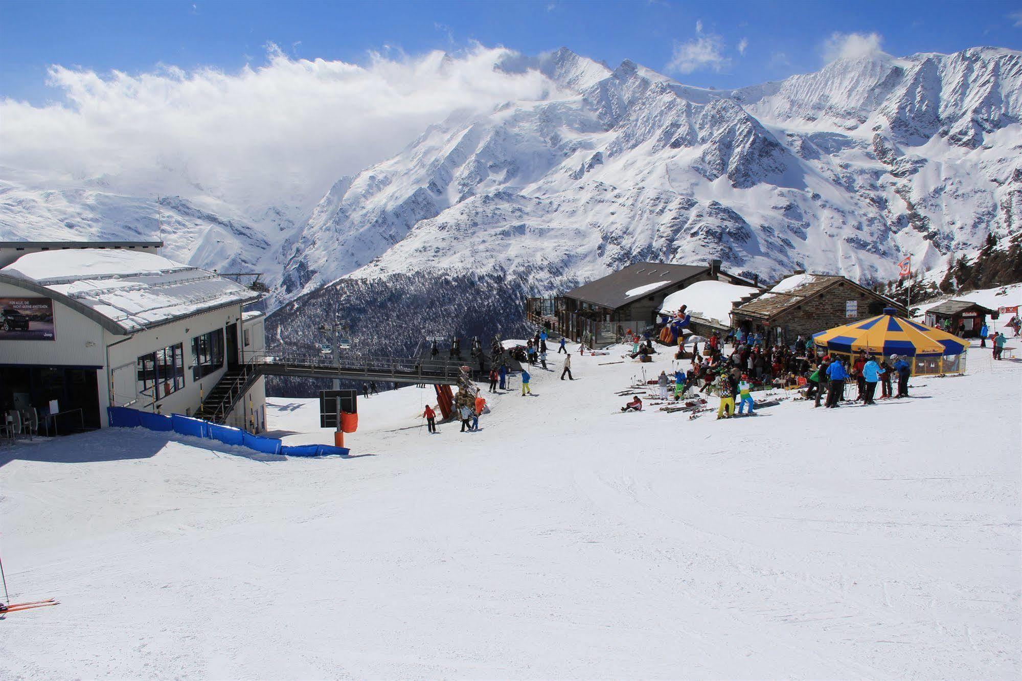 Pension Heino Saas-Grund Bagian luar foto