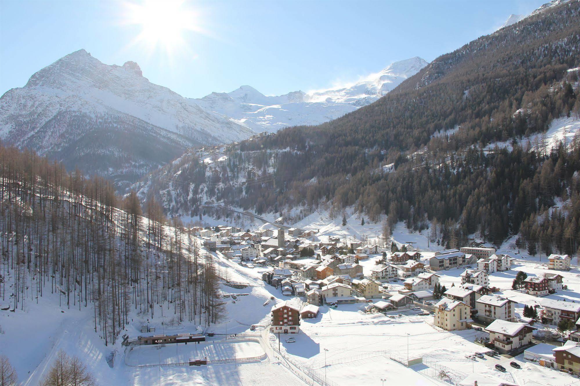 Pension Heino Saas-Grund Bagian luar foto