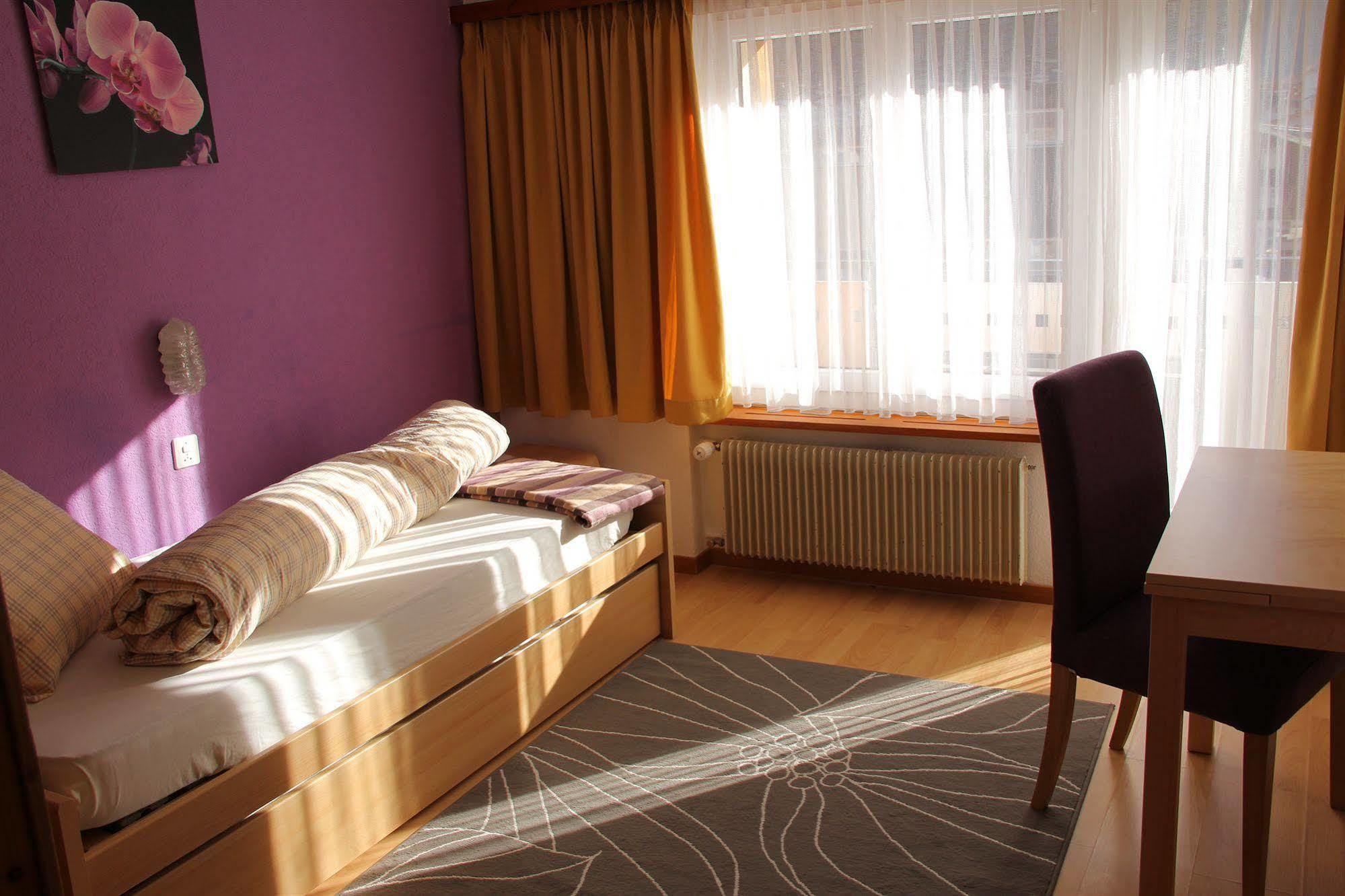 Pension Heino Saas-Grund Bagian luar foto